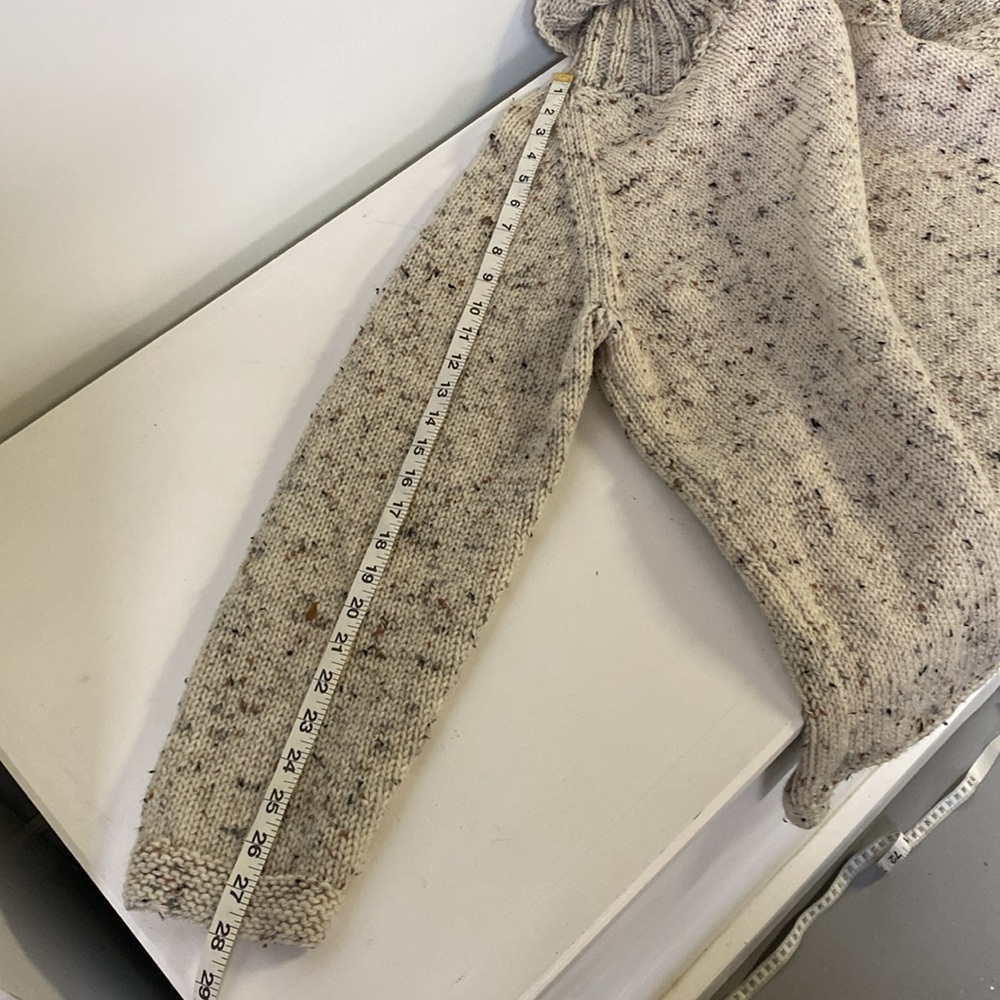 Beautiful hand knit oversize sweater, gorgeous fall colours no size or care tags - Picture 7 of 8